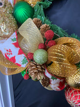 Load image into Gallery viewer, Garland Christmas Wreath
